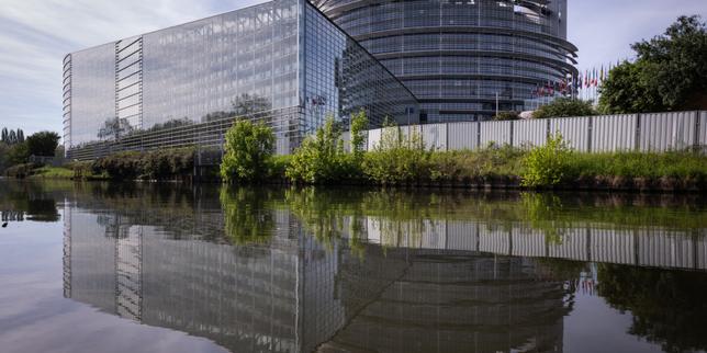 Les eurodéputés de gauche réclament le retrait d’une exposition « anti-avortement » au Parlement européen