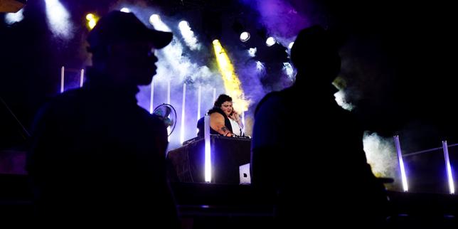 Critiquée pour l’annulation d’un concert de Barbara Butch, la salle qui devait l’accueillir se défend