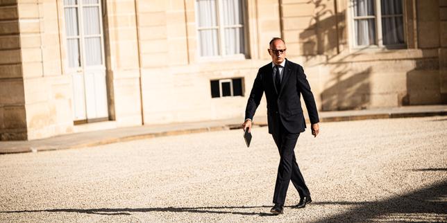Présidentielle 2027 : dans « Le Crépuscule des princes », Edouard Philippe multiplie les coups de griffe à l’égard de Gabriel Attal