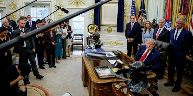 Donald Trump bannit trois grands médias américains de la Maison Blanche