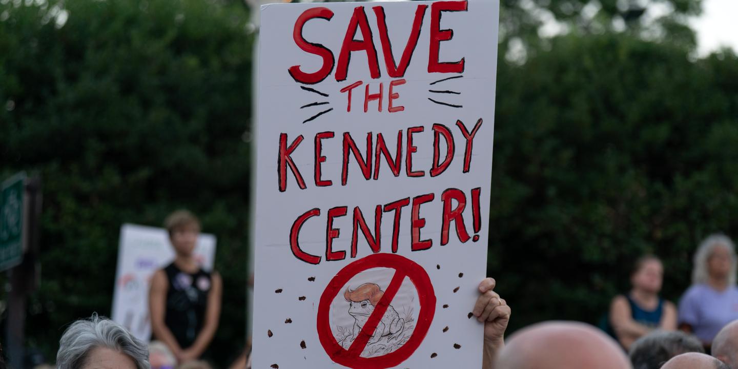 « Le sort violent que fait subir Donald Trump au Kennedy Center est inimaginable, mais la même chose peut arriver demain à des lieux culturels en France »