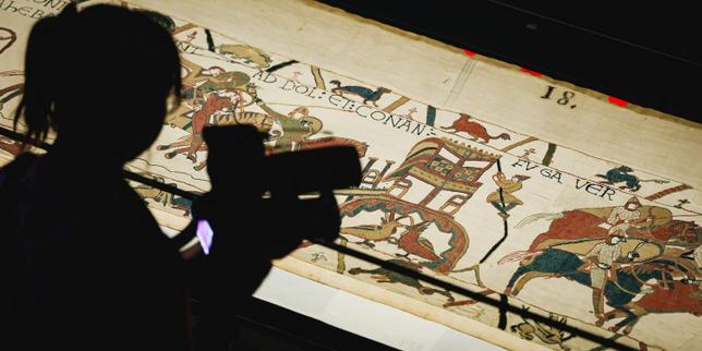 Facing the crowd, the British Museum forbids photos at the Bayeux tapestry exhibition