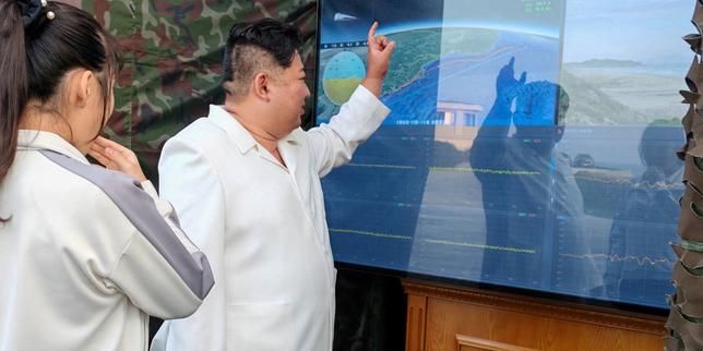 Corée du Nord : Kim Jong-un a supervisé l’essai d’une nouvelle arme présentée comme hypersonique