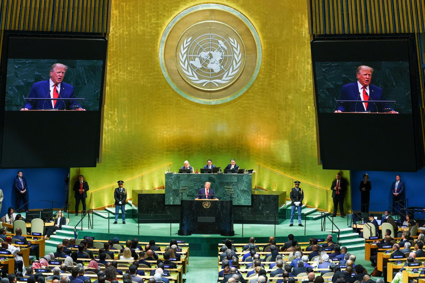 At UN, Trump feigns hesitation between 'deal' and 'annihilation' of Iran