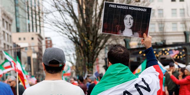 Des prisons iraniennes aux librairies françaises, le périlleux périple des Mémoires de la Prix Nobel Narges Mohammadi