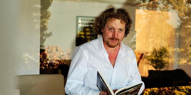 Edward Saatchi chez lui,  à Tiburon, au nord de San Francisco, le 14&nbsp;septembre. (recadrée)