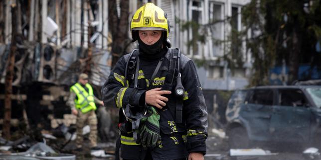EN DIRECT, guerre en Ukraine : deux morts et 25 blessés à Kiev à la suite des bombardements de la nuit