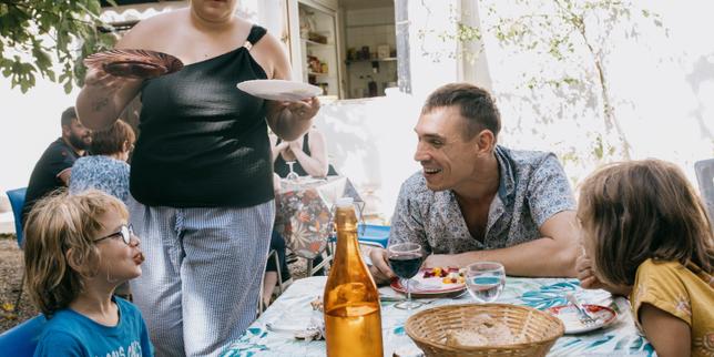 « Beaucoup de gens ne mangeraient pas s’ils ne venaient pas là » : à Alès, une cantine solidaire contre la vie chère