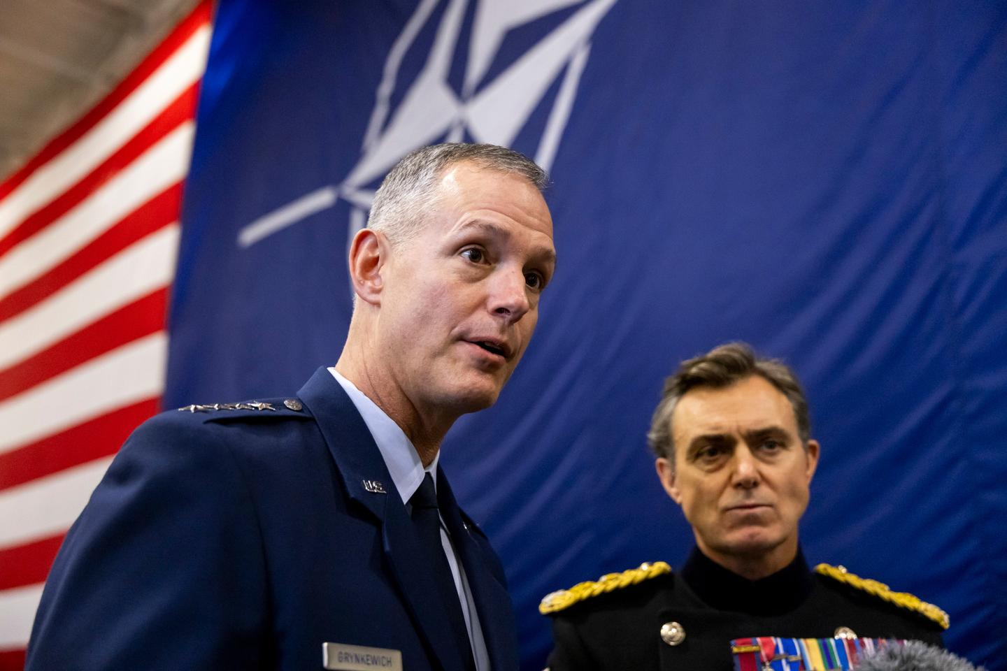 For several weeks, Washington has been sending contradictory signals to its partners. The speech by U.S. General Alexus Grynkewich, Supreme Allied Commander Europe, scheduled for Monday, October 12, is eagerly anticipated.