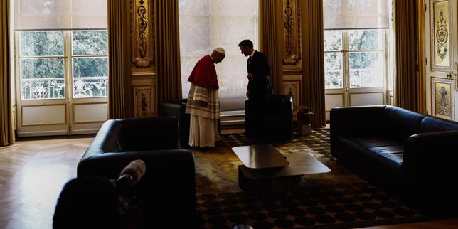 Pope Leo XIV, in Paris, cautions against losing humanity in 'paradise of machines'