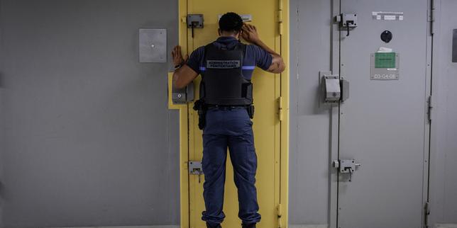 Les prisons françaises continuent d’être surpeuplées, avec un nombre inégalé de plus de 90 000 détenus