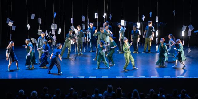 A la Philharmonie de Paris, Les Métaboles ont ouvert de manière spectaculaire le cycle « Chœurs »