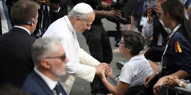 Visite du pape à Lourdes : Léon XIV réaffirme son opposition à l’aide à mourir et dénonce le « fléau » des violences sexuelles au sein de l’Eglise