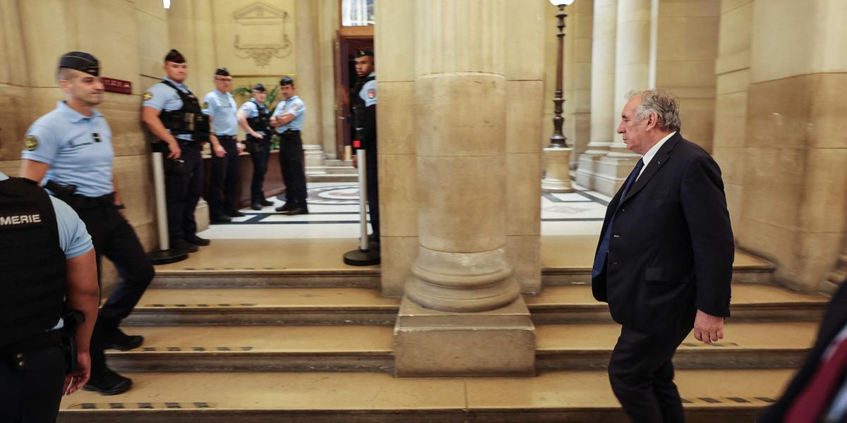 Au procès en appel du MoDem, une lourde peine requise contre François Bayrou
