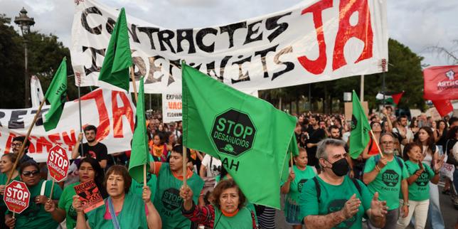 L’octogénaire expulsée à Madrid, devenue un symbole de la crise du logement en Espagne, va pouvoir rentrer chez elle