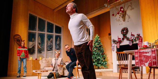 « Laponie » au Théâtre de la Renaissance, à Paris : un réveillon de Noël qui reste sur l’estomac