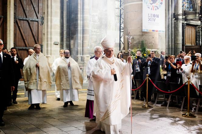 Le pape Léon XIV, avant la messe, dans la cathédrale de Metz, le 28 septembre 2026. - KAMIL ZIHNIOGLU POUR « LE MONDE »