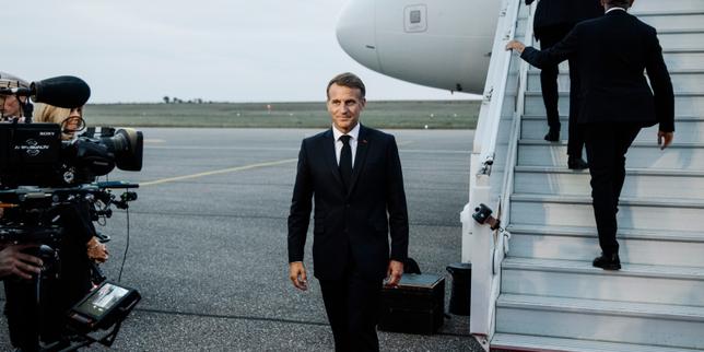 Emmanuel Macron attends, unexpectedly, the launch of an M.51 missile from the sea