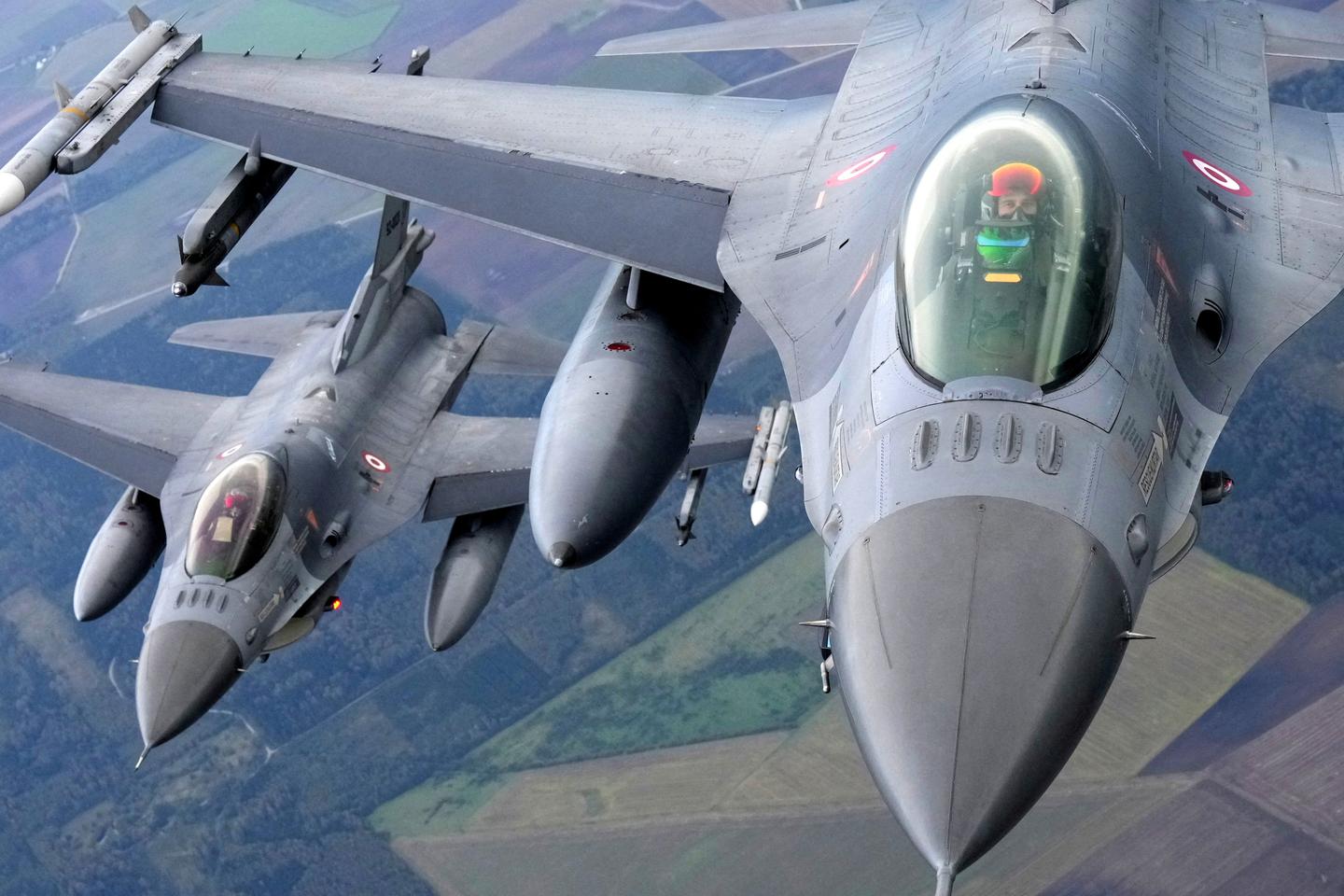 To distance themselves from the American umbrella, lawmakers notably recommend strengthening industrial cooperation and assuming responsibility for nuclear deterrence on the continent instead of the United States.