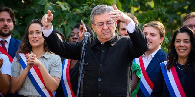 En visite à Gergovie, Jean-Luc Mélenchon vante les mérites de « la guerre de mouvement », chère à LFI, et raille la primaire de la gauche sociale-démocrate