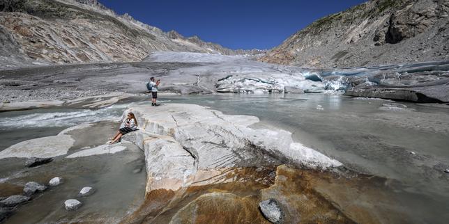 Climat : en Suisse, les glaciers sont devenus noirs, perdant 20 % de volume en cinq ans