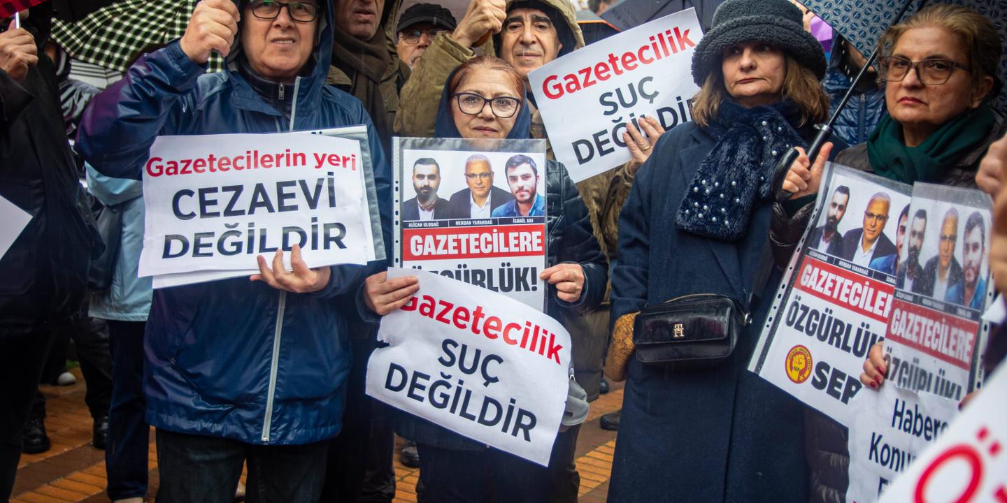 « T24 », l’un des derniers médias indépendants de Turquie, contraint de fermer par les autorités