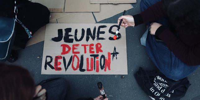 EN DIRECT, blocus des lycées : des établissements affectés partout en France, une trentaine de facultés rejoignent la contestation