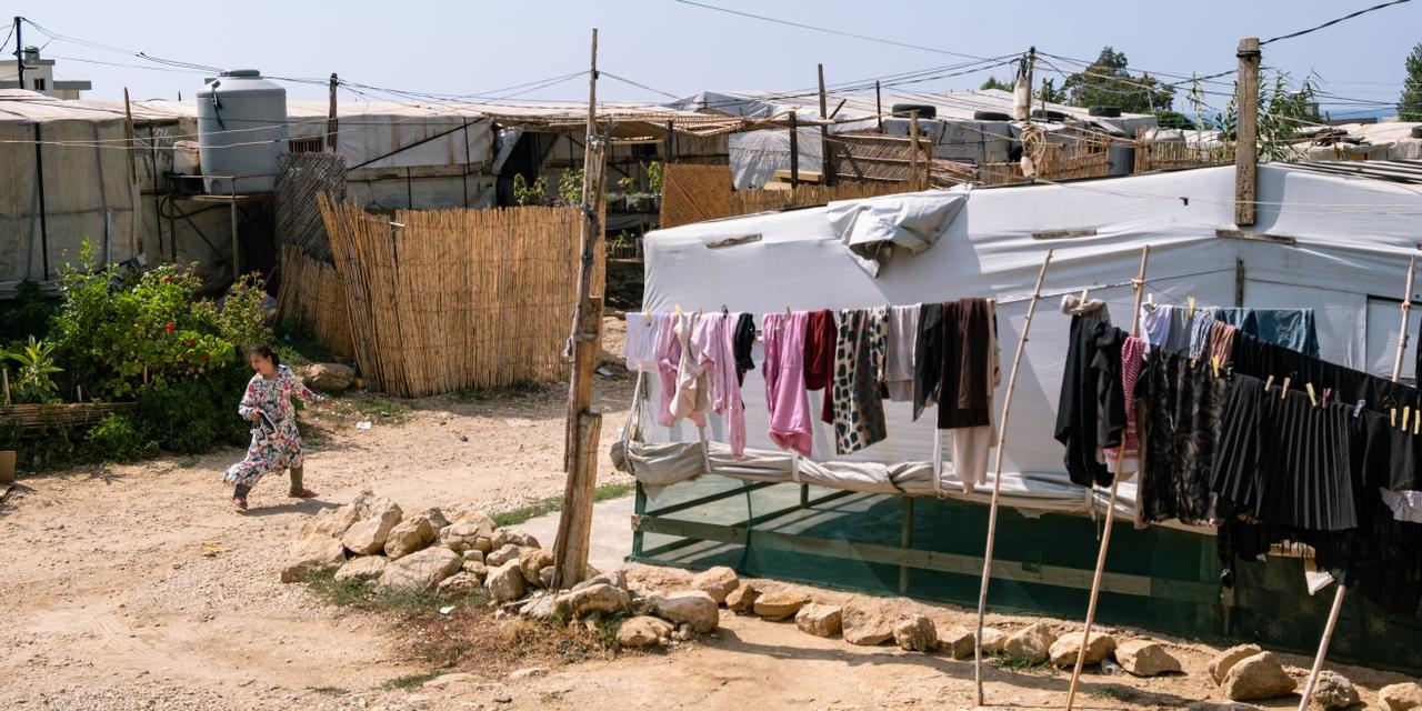 Dans le camp "Alya mall", en périphérie de Bebnine, au nord du Liban  le 2 septembre 2026. NISSIM GASTELI POUR « LE MONDE »