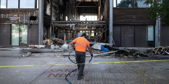 Mobilisation lycéenne : à Nantes, les élèves du lycée Nelson-Mandela, incendié, ont le « sentiment d’être décrédibilisés »
