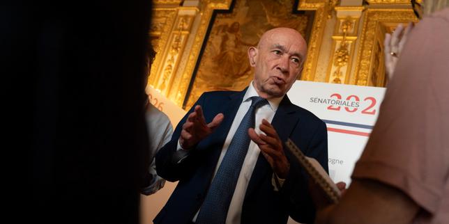 Au Sénat, tensions autour du groupe de Claude Malhuret