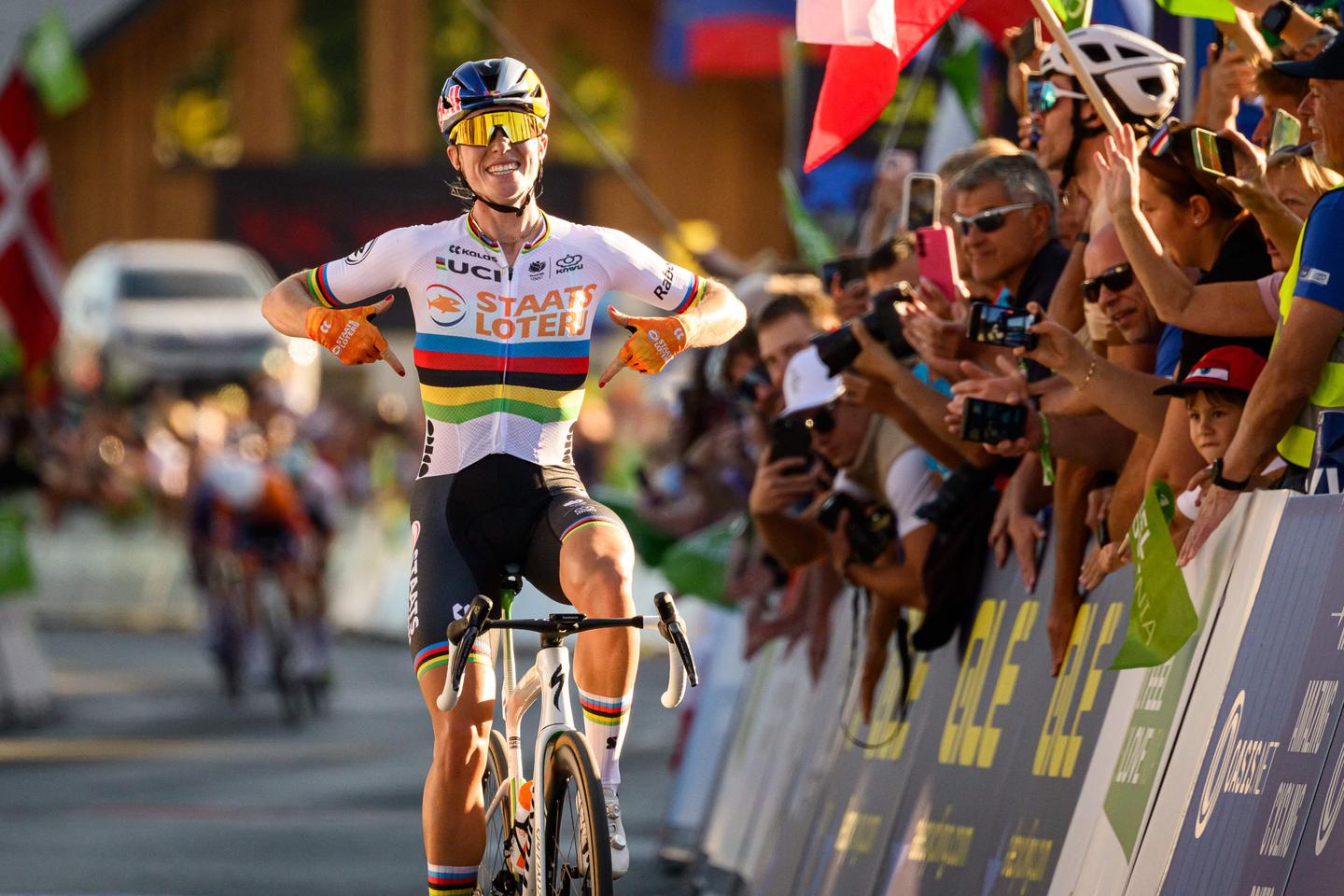 L’« année dorée » de Demi Vollering, à nouveau championne d’Europe de cyclisme une semaine après son premier titre mondial