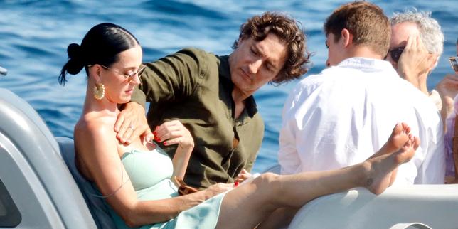 Conférences à prix d’or, histoire d’amour glamour… La vie en rose de l’ex-premier ministre canadien Justin Trudeau
