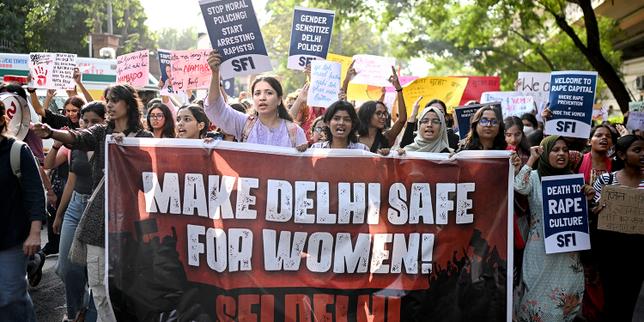 En Inde, les étudiantes marchent contre la « culture du viol »