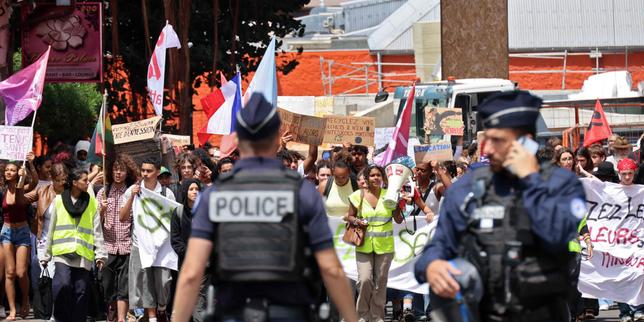 Mobilisation lycéenne : à La Réunion, le maire LFI du Tampon, Alexis Chaussalet, dans le rôle du grand frère