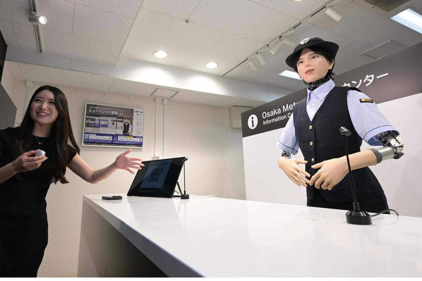 More travelers use AI to plan holidays, raising hopes and concerns