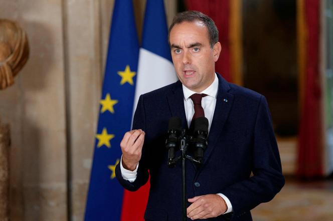 Le premier ministre, Sébastien Lecornu, à l’hôtel de Matignon, à Paris, le 7 octobre 2026. - DIMITAR DILKOFF/AFP