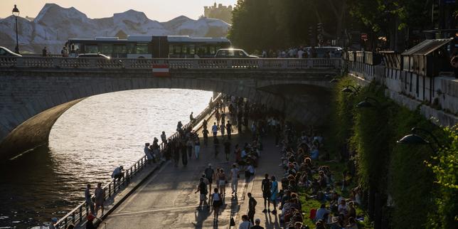 Paris officials seek to reduce the area under heritage protection in the capital