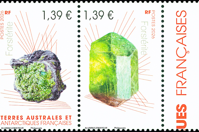 « Forstérite », timbres des TAAF parus en janvier, le timbre de droite sans la mention « TERRES AUSTRALES ET ANTARCTIQUES FRANÇAISES », 432 euros chez Cérès Philatélie. - DR/TAAF/CÉRÈS PHILATÉLIE