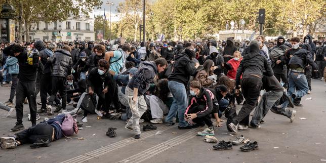 « Avant j’avais un grand respect pour la police, mais là… » : dans les manifestations, la défiance croissante des jeunes envers les forces de l’ordre