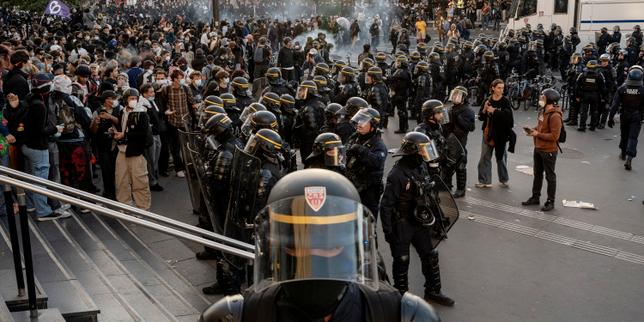 EN DIRECT, mobilisation lycéenne : plus de 6 800 personnes placées en garde à vue, moins de la moitié font l’objet de poursuites, selon le gouvernement