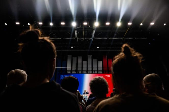 Meeting de campagne de Jean-Luc Mélenchon, à Cournon-d’Auvergne (Puy-de-Dôme), le 11 octobre 2026.  - JEFF PACHOUD/AFP