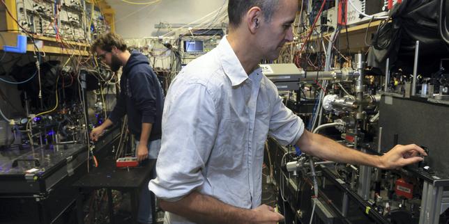 La folle course des physiciens pour mesurer le temps, jusqu’à envisager une redéfinition de la seconde