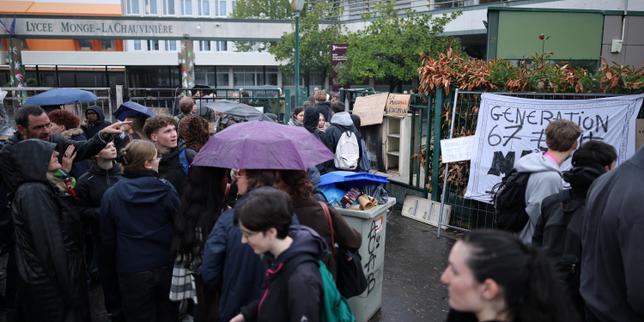 French high school students plan third day of protests Tuesday