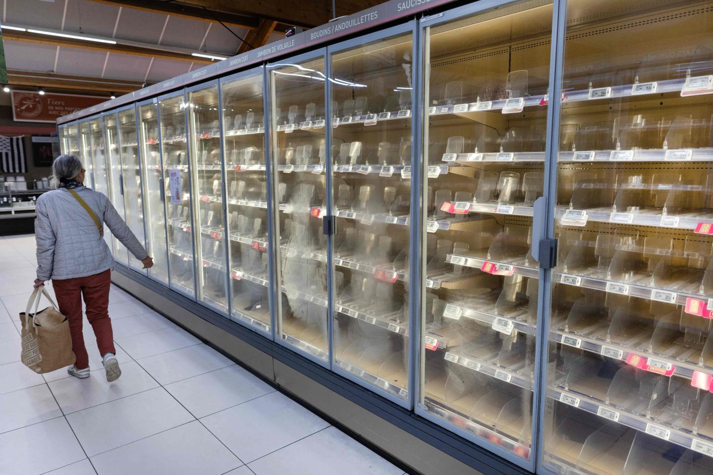 Massive Cyberattack Disables Refrigeration Systems in French Supermarkets