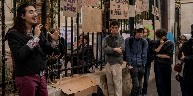 A Normale Sup, les étudiants mobilisés animent une université populaire