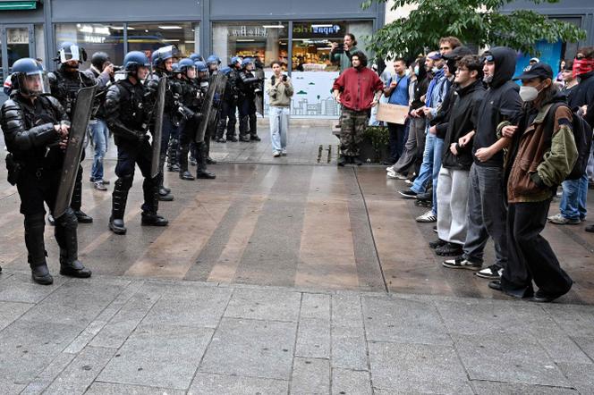 Lors de la manifestation de lycéens et d’étudiants, à Nancy, le 13 octobre 2026. - JEAN-CHRISTOPHE VERHAEGEN/AFP