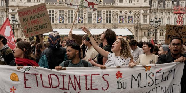 EN DIRECT, mouvement lycéen : 147 membres de l’éducation nationale ont été blessés depuis le début de la mobilisation, 214 lycées restent fermés mardi, annonce le ministère