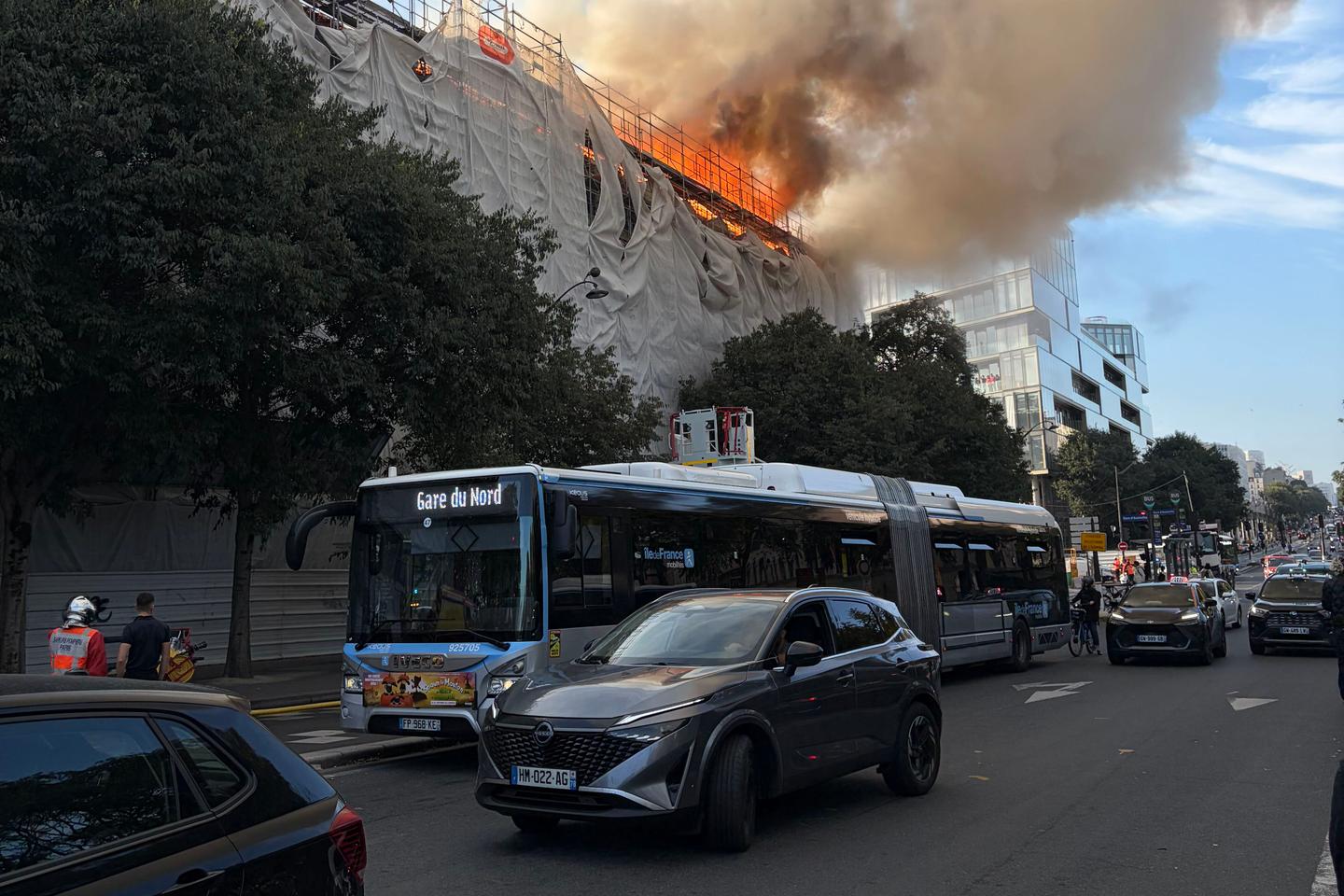 Fire at renovation site near Paris’s Austerlitz station is under control