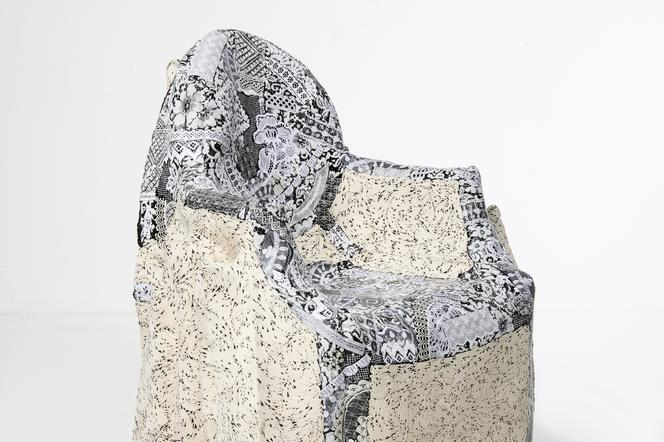 Fauteuil Ghost-Ghost (2026), en coton, silicone, mousse et plastique, de Wendy Andreu.  - DOWNTOWN