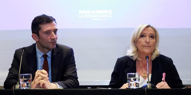 A Bruxelles, Marine Le Pen isolée après avoir menacé l’Europe d’un « bras de fer »